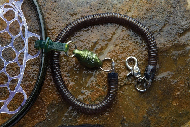 Fishpond Confluence Net Holder 4 Fishpond Confluence Net Holder - Image 2