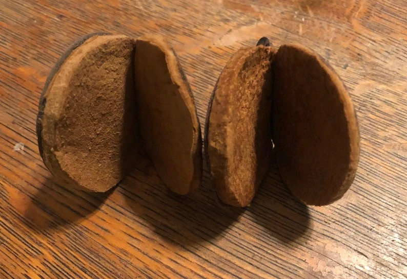 Badger Creek Leather Backed Amadou Patch With D Ring Mount 4 Badger Creek Leather Backed Amadou Patch With D Ring Mount - Image 2