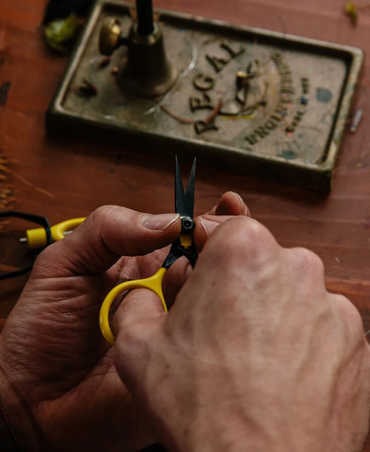 Loon Razor Scissors 4” Or 5” ( Black Or Yellow ) 7 Loon Razor Scissors 4” Or 5” ( Black Or Yellow ) - Image 5