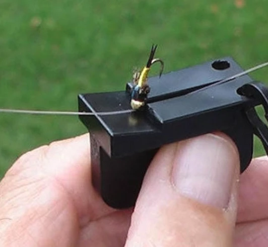 Anglers Image Magnetic Fly Threader 4 Anglers Image Magnetic Fly Threader - Image 2