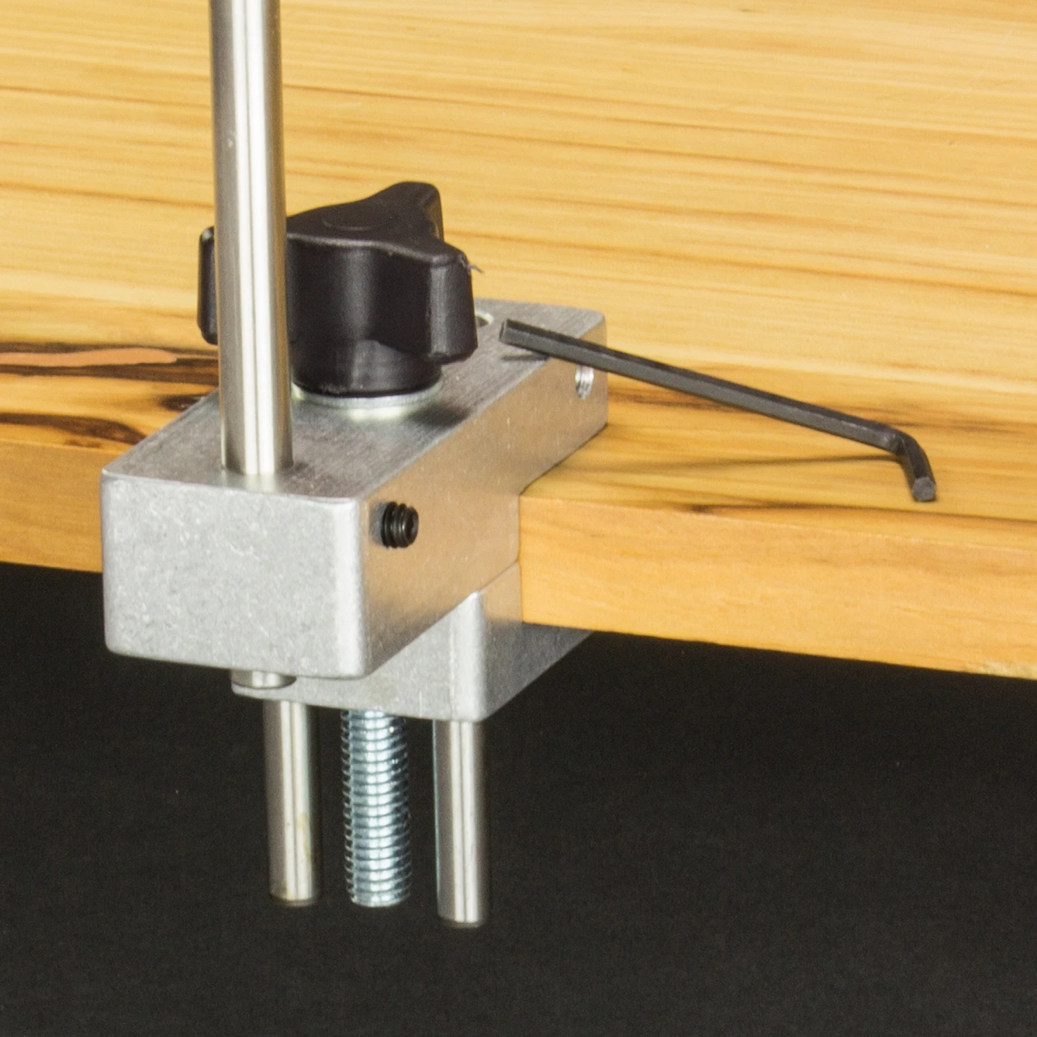 Peak Rotatory Vise With C-Clamp 5 Peak Rotatory Vise With C-Clamp - Image 3