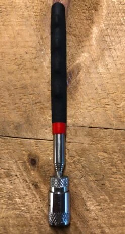 Badger Creek’s Telescoping- Expandable Magnetic LED Hook Wand