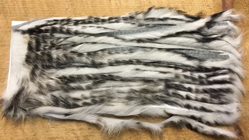 Wapsi Barred Tanned Rabbit 1/2 Pelt Zonkered ( Barred Bunny Saddles ) 4 Wapsi Barred Tanned Rabbit 1/2 Pelt Zonkered ( Barred Bunny Saddles ) - Image 2